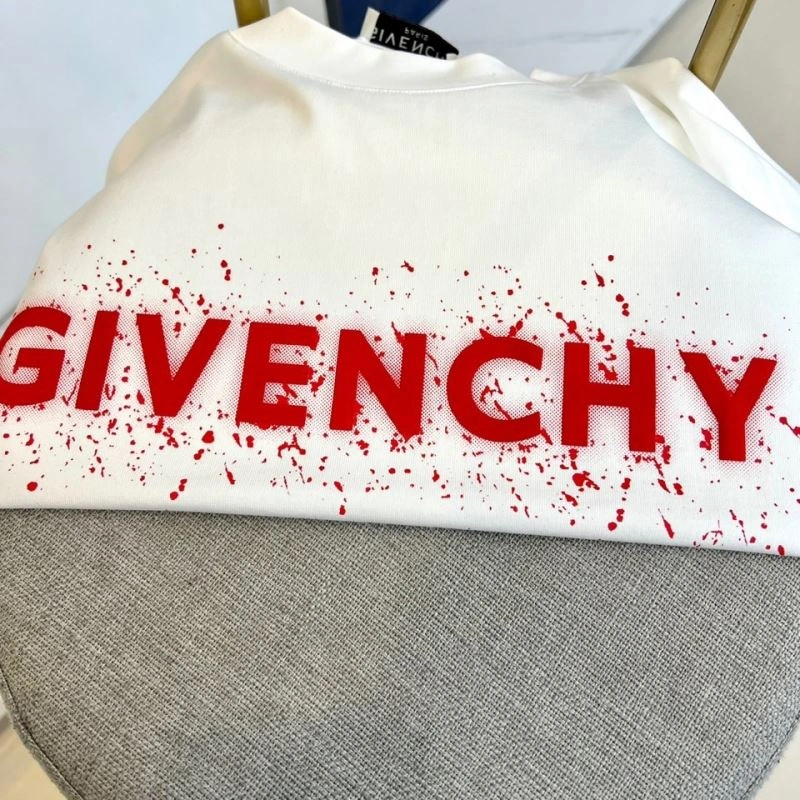 Givenchy T-Shirts UrbanChic 123950