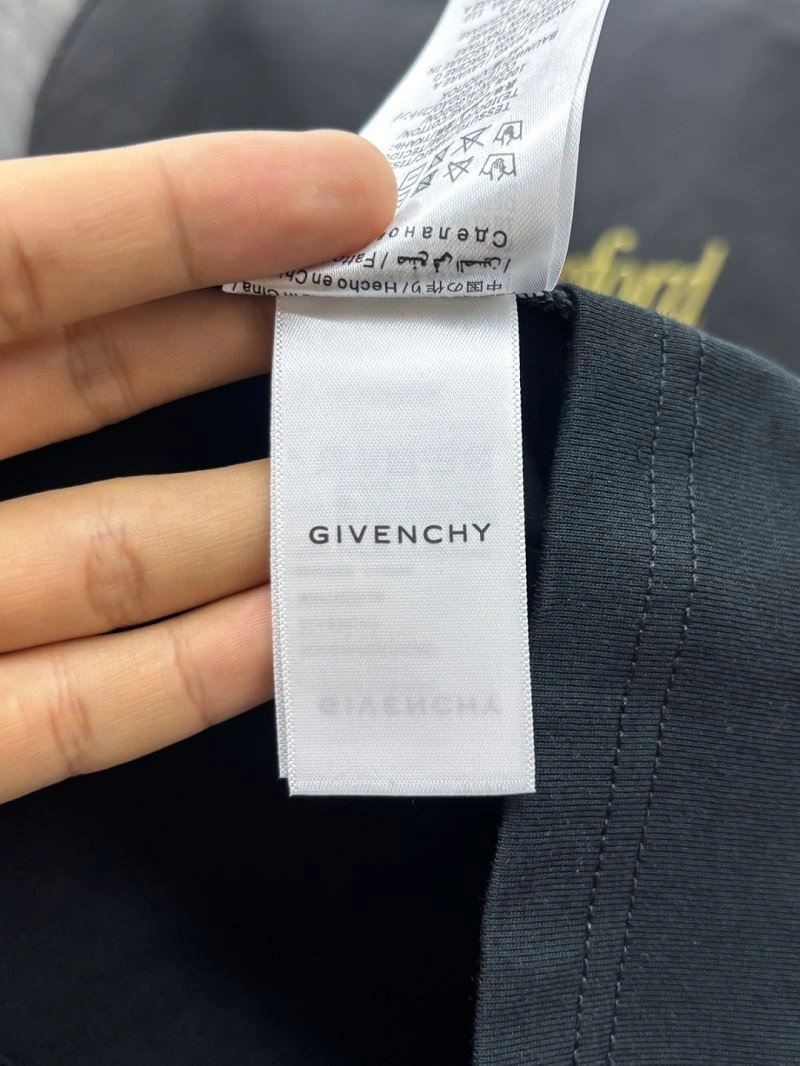 Givenchy T-Shirts Refined 123973