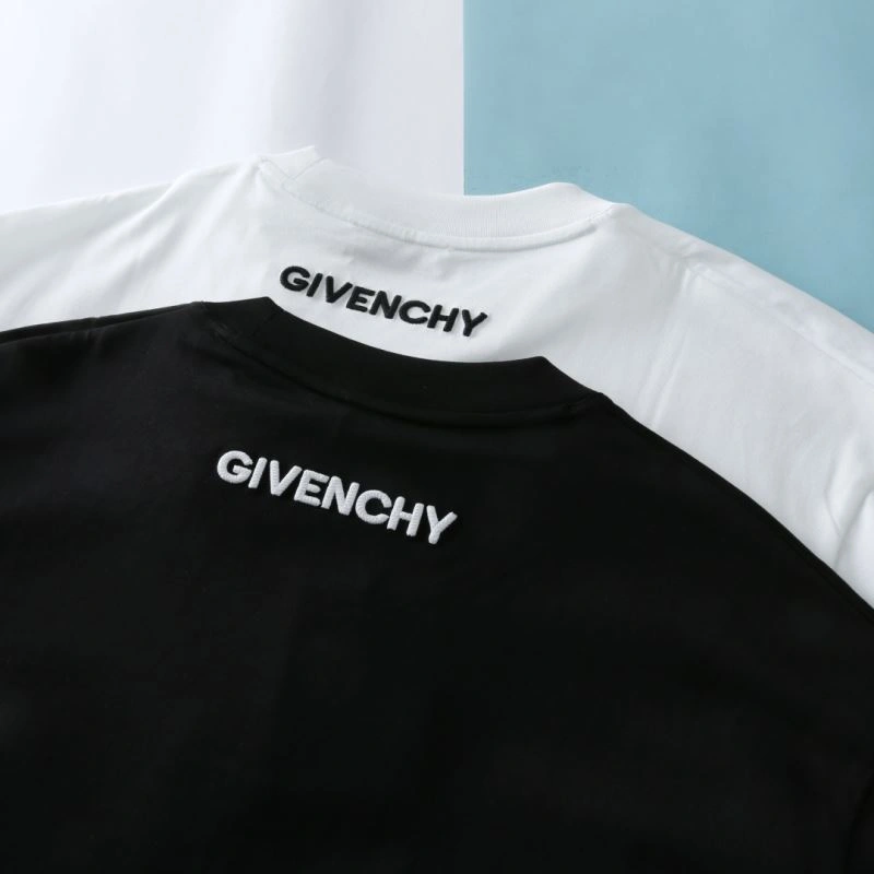 Givenchy T-Shirts Minimalist 123945