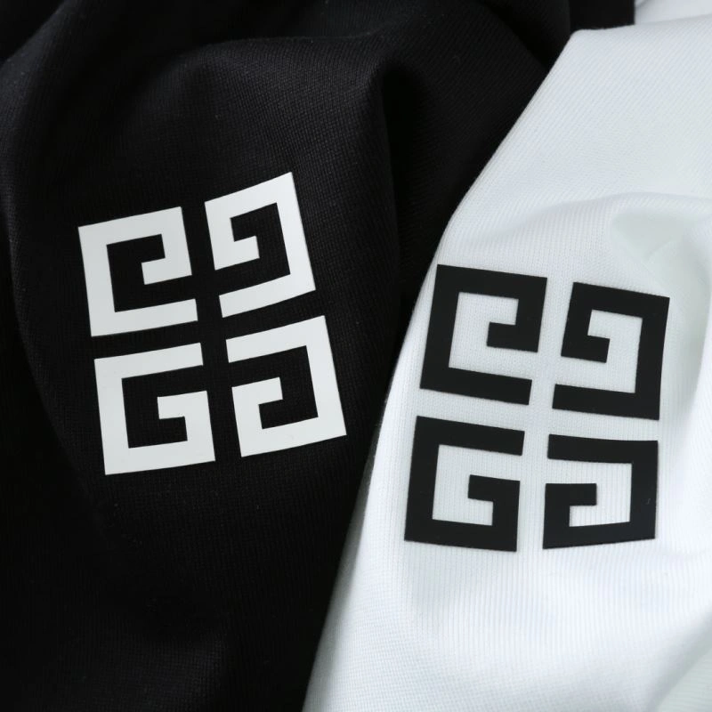 Minimalist Givenchy T-Shirts 123959