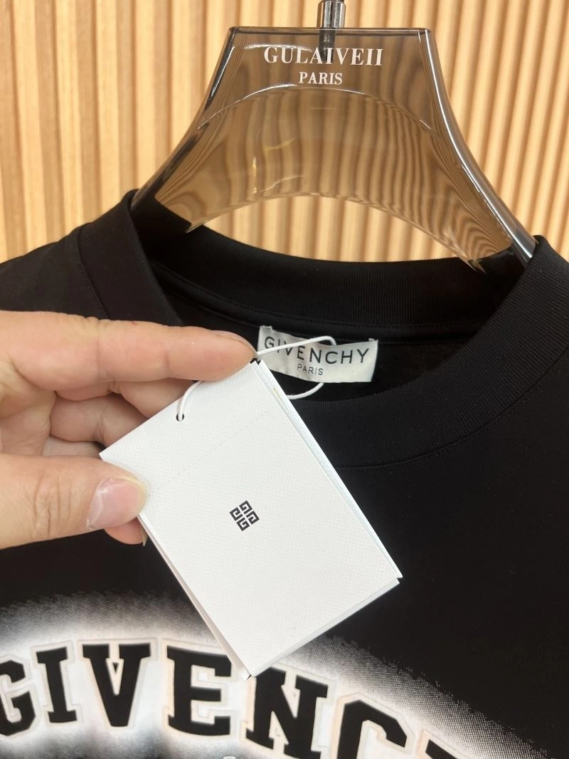 Supportive Givenchy T-Shirts 123974