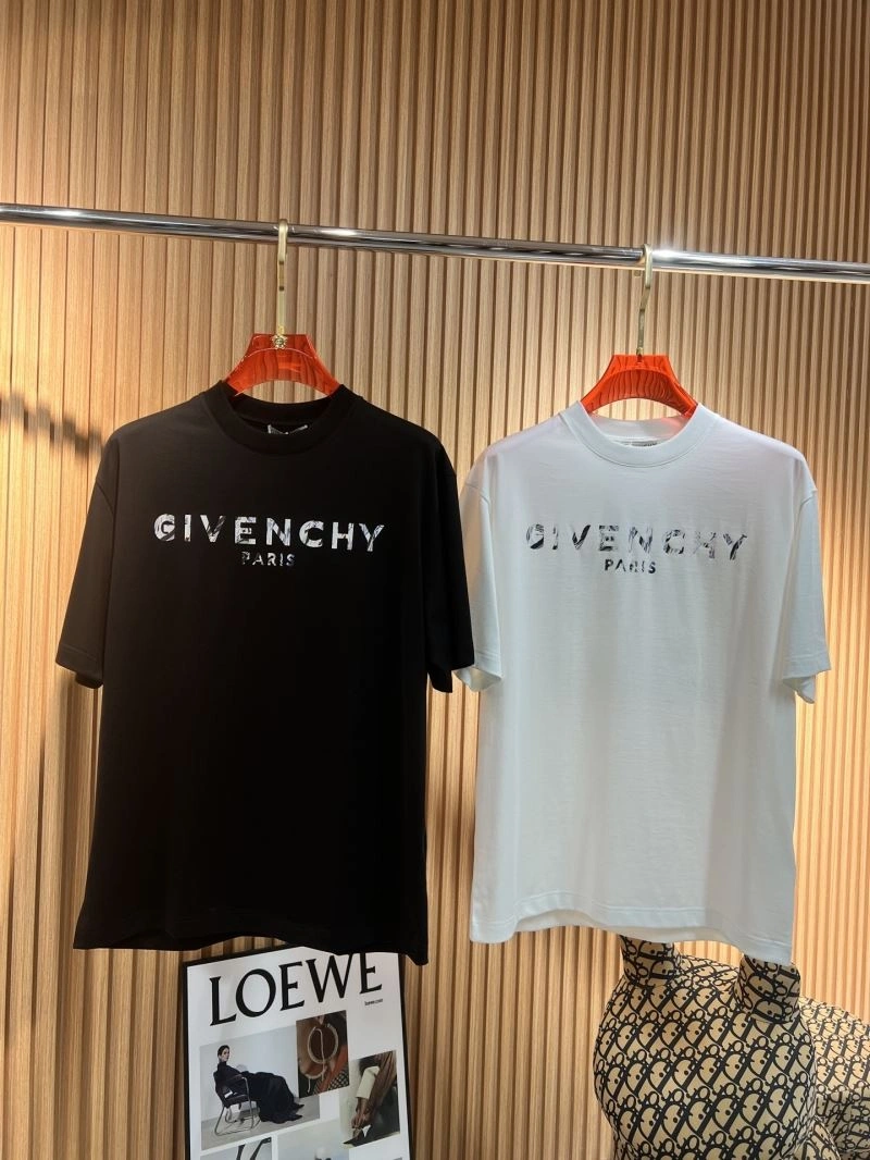 ComfortFit Givenchy T-Shirts 123971