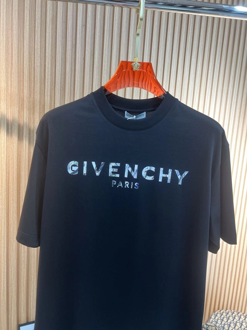ComfortFit Givenchy T-Shirts 123971