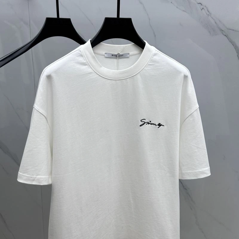 Resilient Givenchy T-Shirts 123955