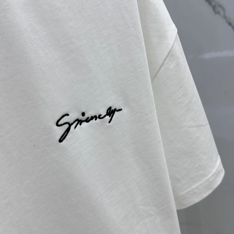 Resilient Givenchy T-Shirts 123955