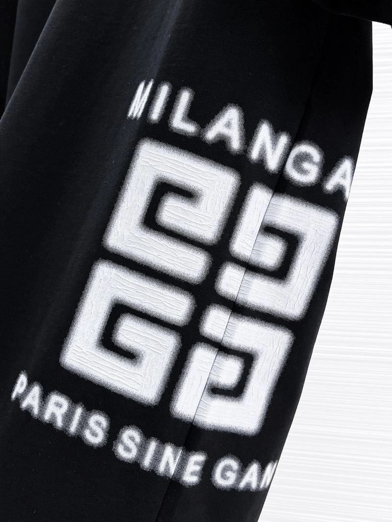 Givenchy T-Shirts Trendsetting 123943
