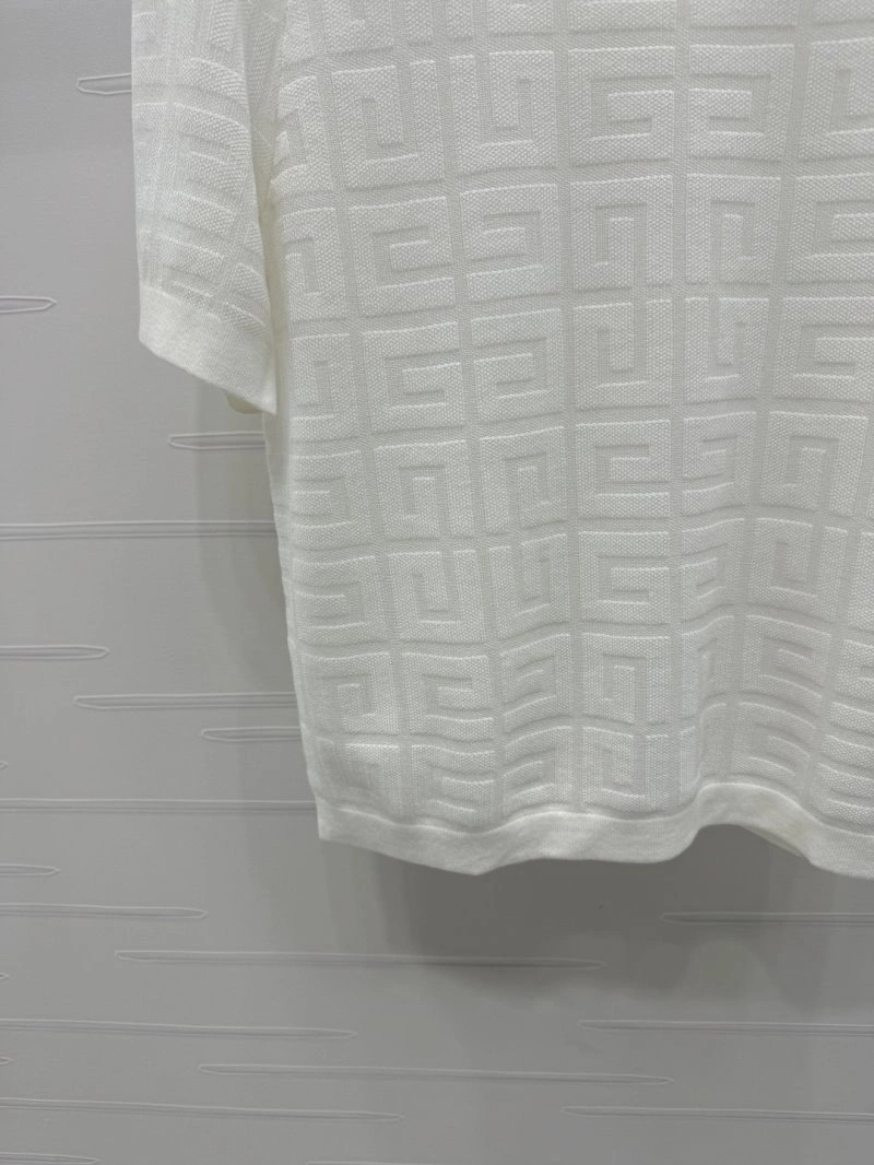 ZipUp Givenchy T-Shirts 123530