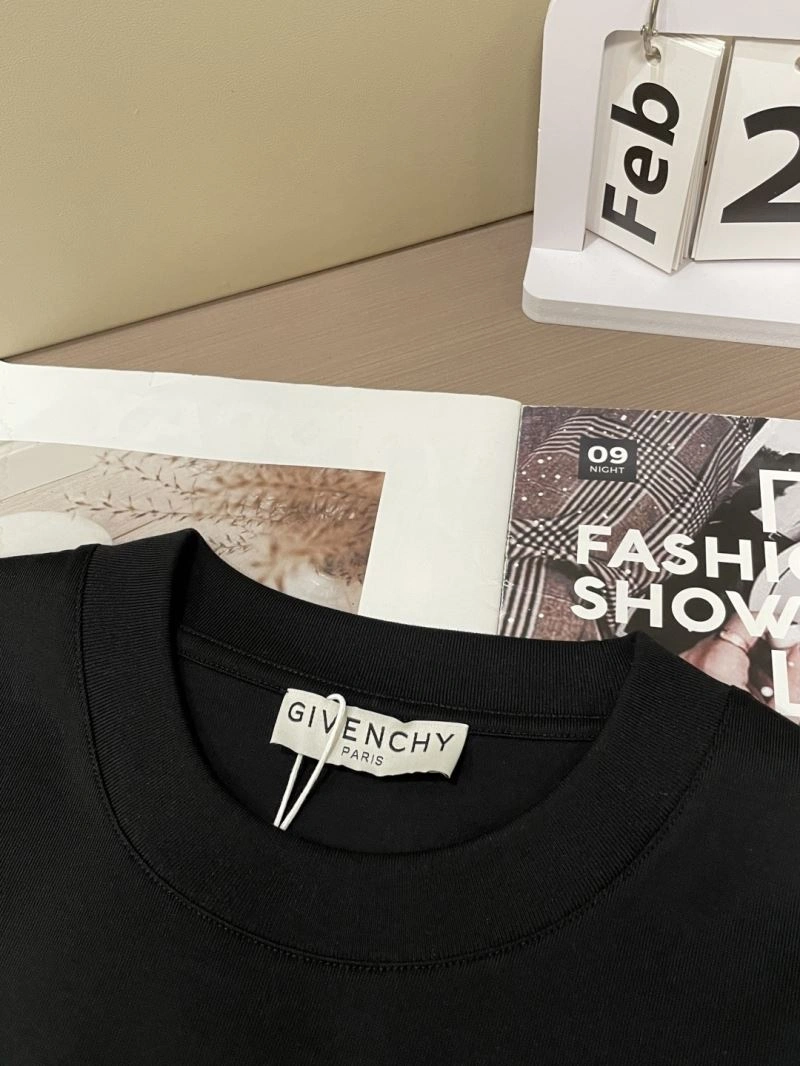 Packable Givenchy T-Shirts 123933