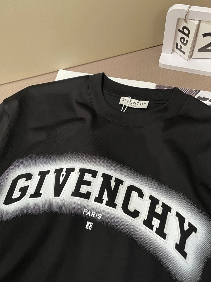 Packable Givenchy T-Shirts 123933