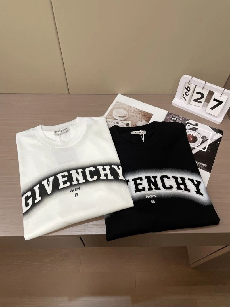 Packable Givenchy T-Shirts 123933