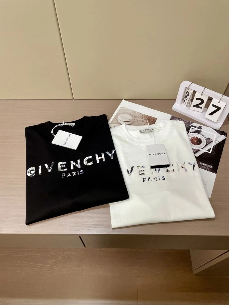 WaterResistant Givenchy T-Shirts 123935