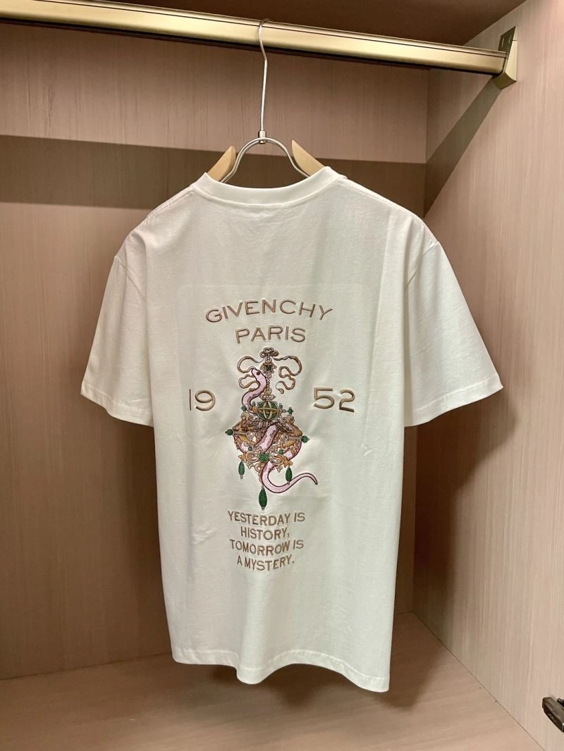Givenchy T-Shirts Chic 123919