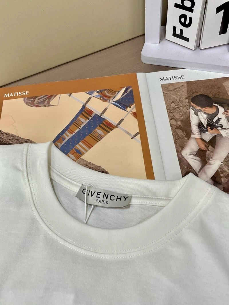 Givenchy T-Shirts Chic 123919