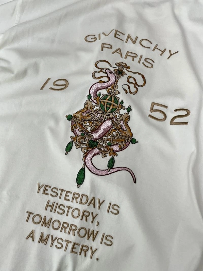 Givenchy T-Shirts Chic 123919