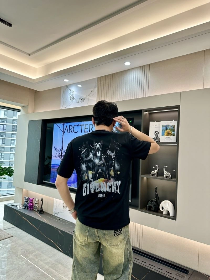 Affordable Givenchy T-Shirts 123923