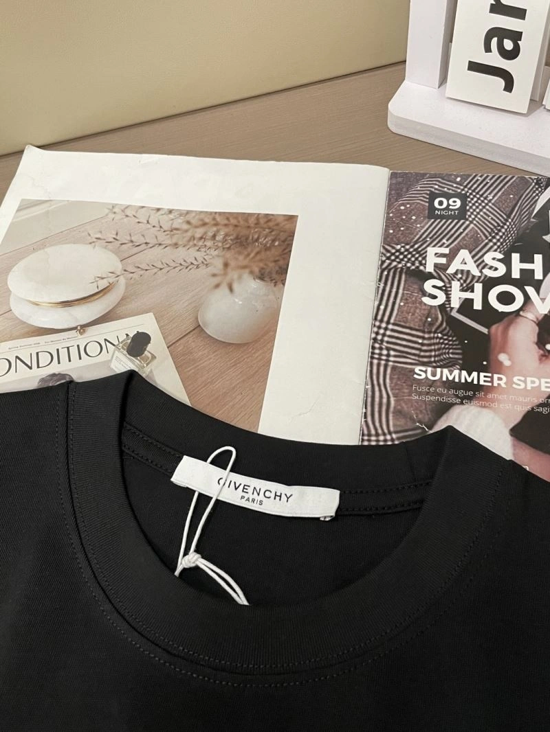 Affordable Givenchy T-Shirts 123923