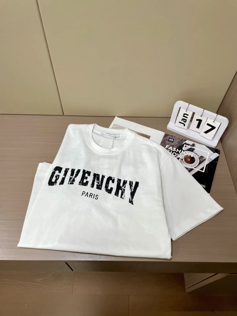 ComfortFit Givenchy T-Shirts 123932