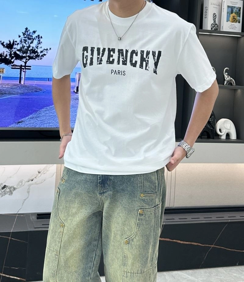 ComfortFit Givenchy T-Shirts 123932