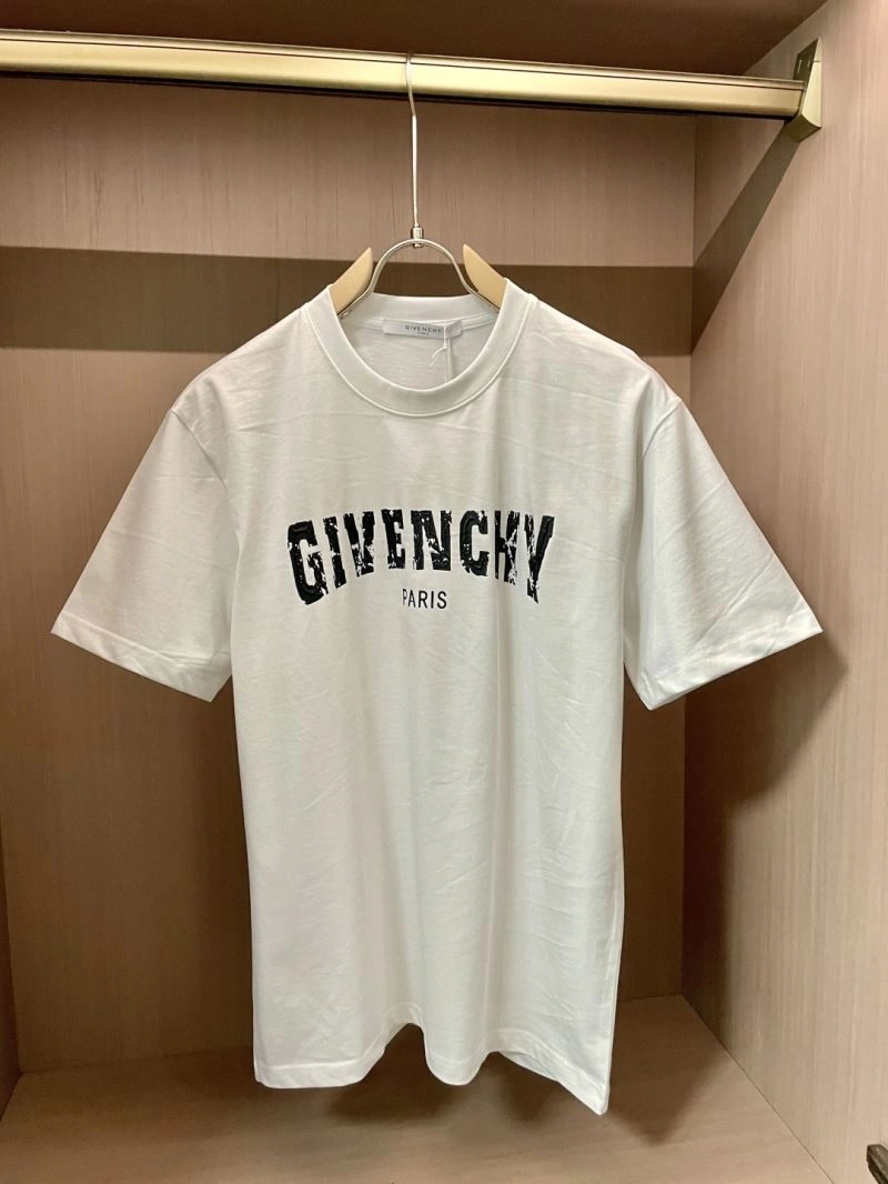 ComfortFit Givenchy T-Shirts 123932