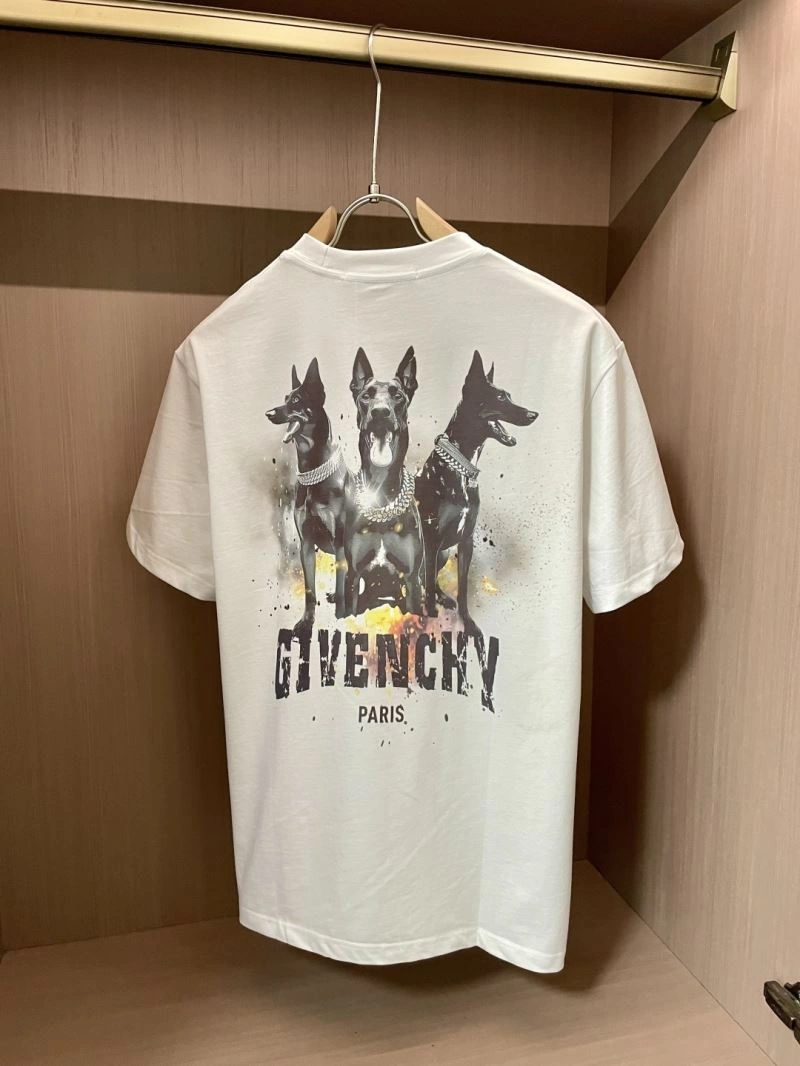 ComfortFit Givenchy T-Shirts 123932