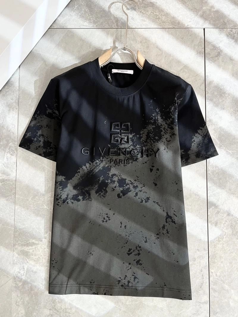 Bold Givenchy T-Shirts 123897