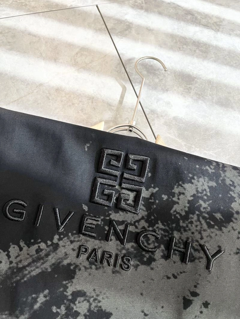 Bold Givenchy T-Shirts 123897