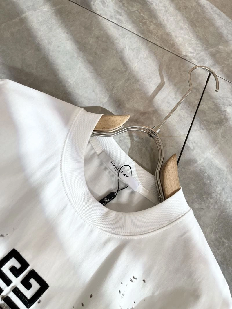 Stretchable Givenchy T-Shirts 123895