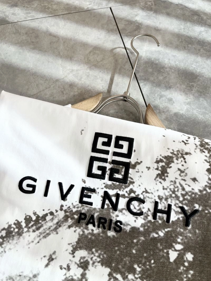 Stretchable Givenchy T-Shirts 123895