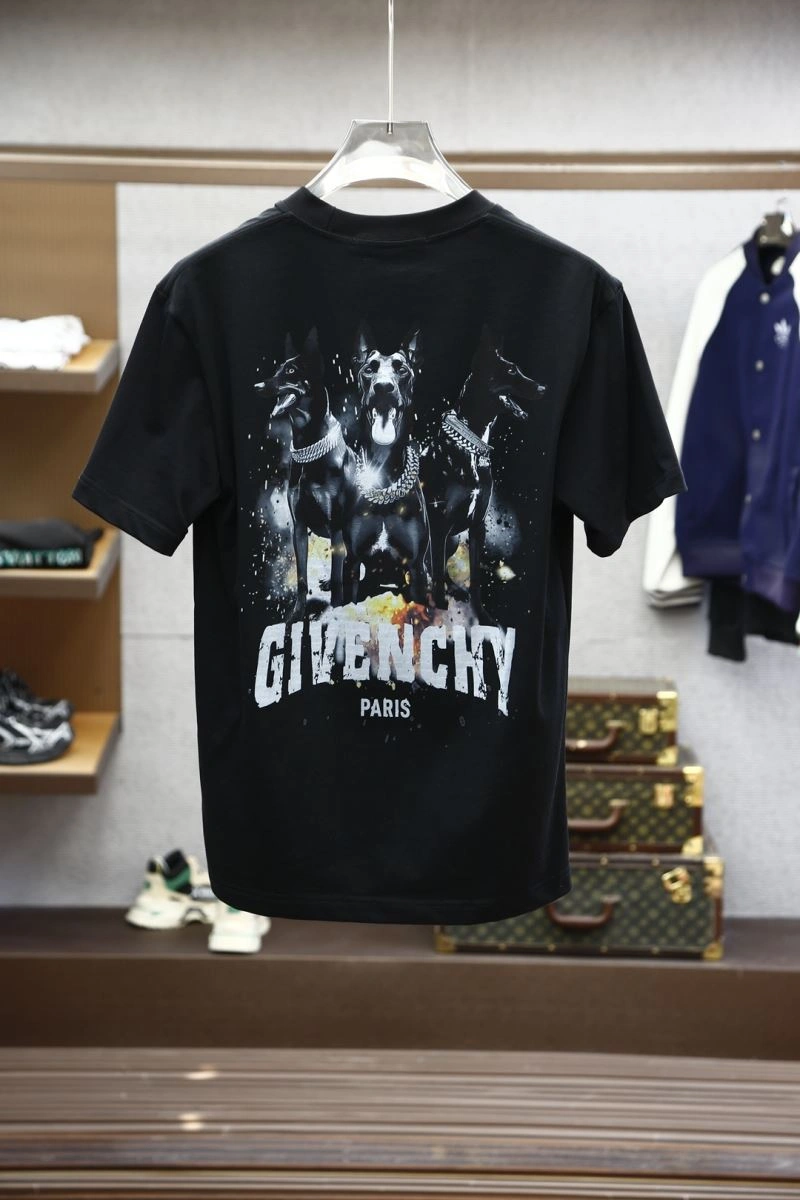 Practical Givenchy T-Shirts 123880