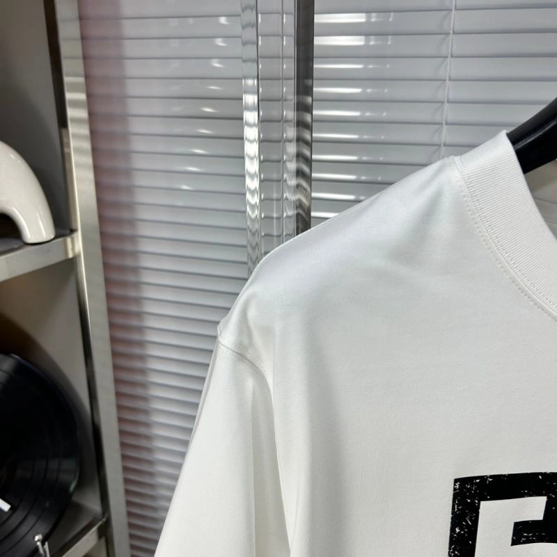Sustainable Givenchy T-Shirts 123874