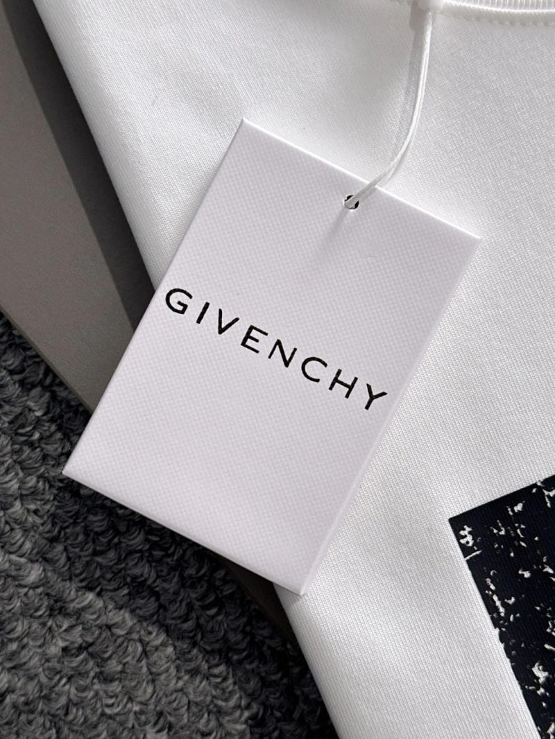 Efficient Givenchy T-Shirts 123885