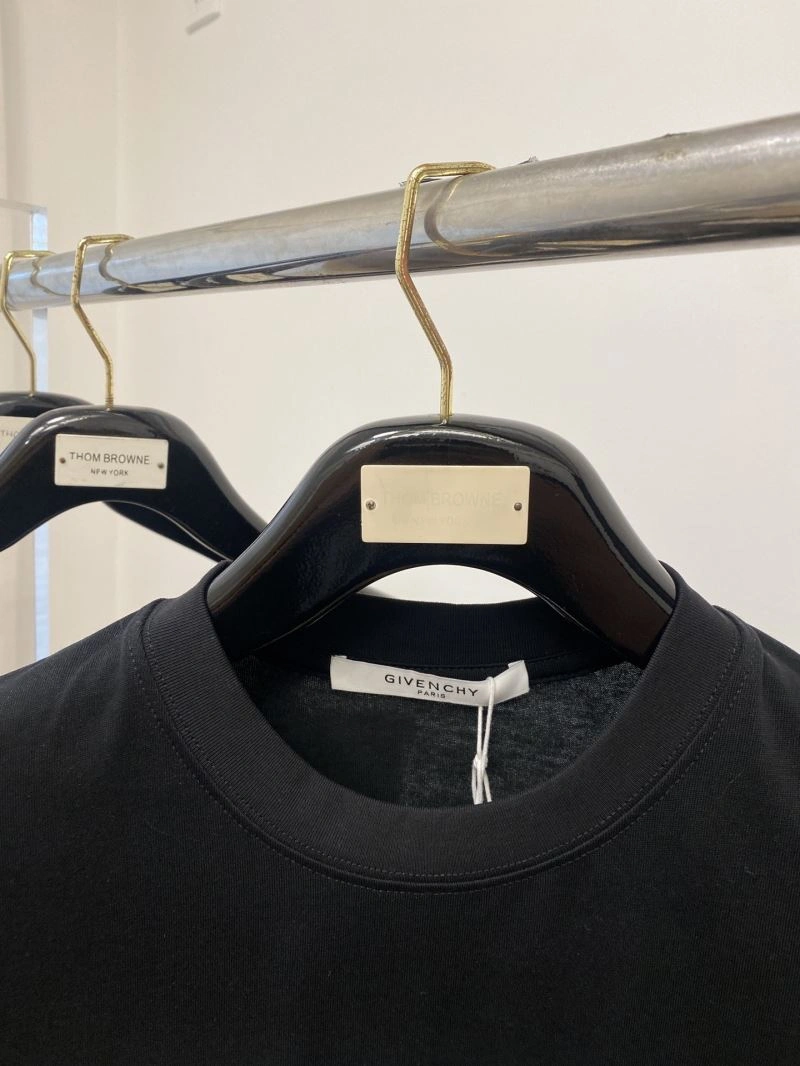 FreshLook Givenchy T-Shirts 123886
