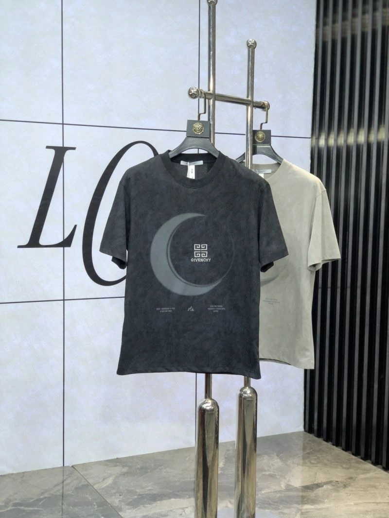 MultiPurpose Givenchy T-Shirts 123875