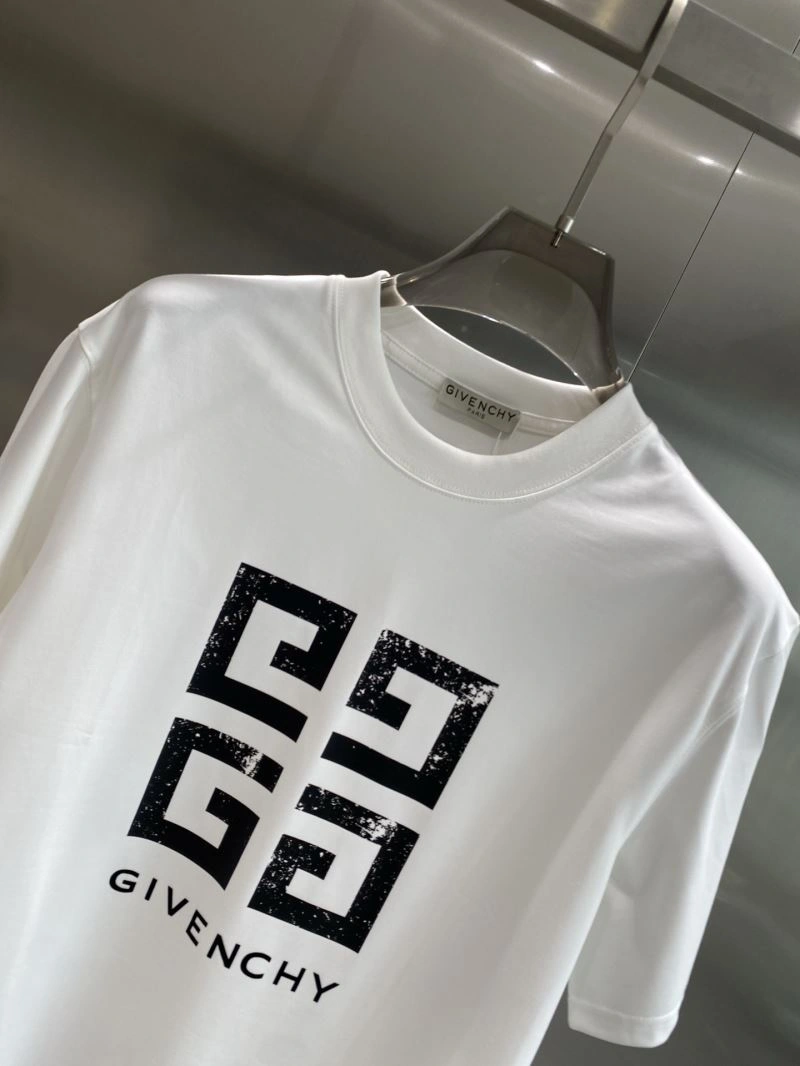Contemporary Givenchy T-Shirts 123853