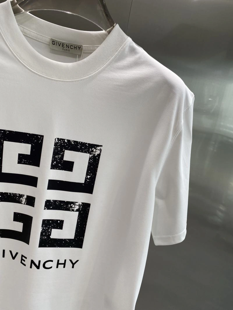 Contemporary Givenchy T-Shirts 123853