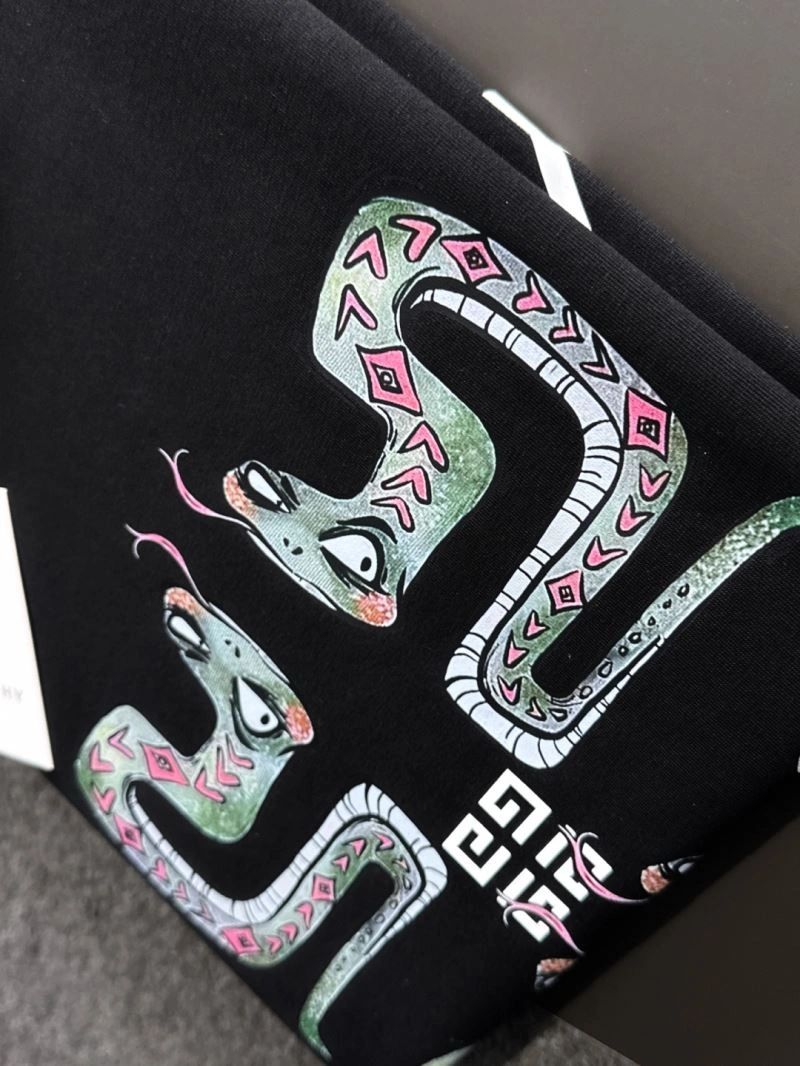 Givenchy T-Shirts Practical 123840
