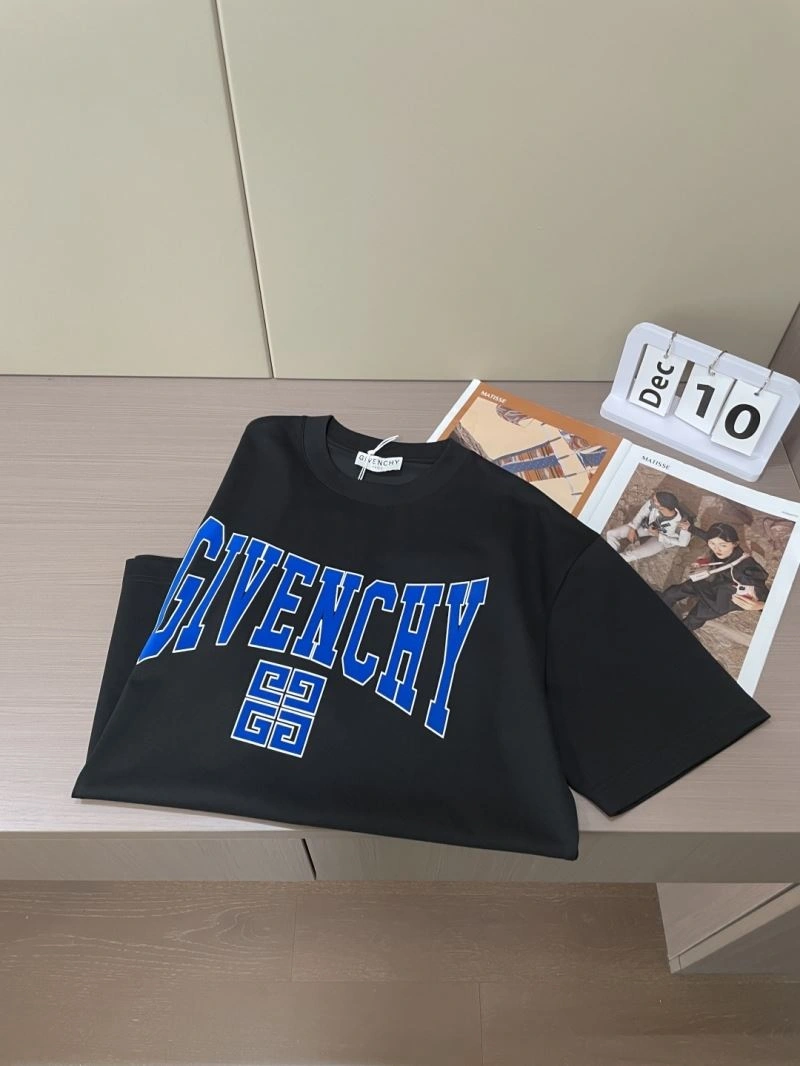 Givenchy T-Shirts Resilient 123837