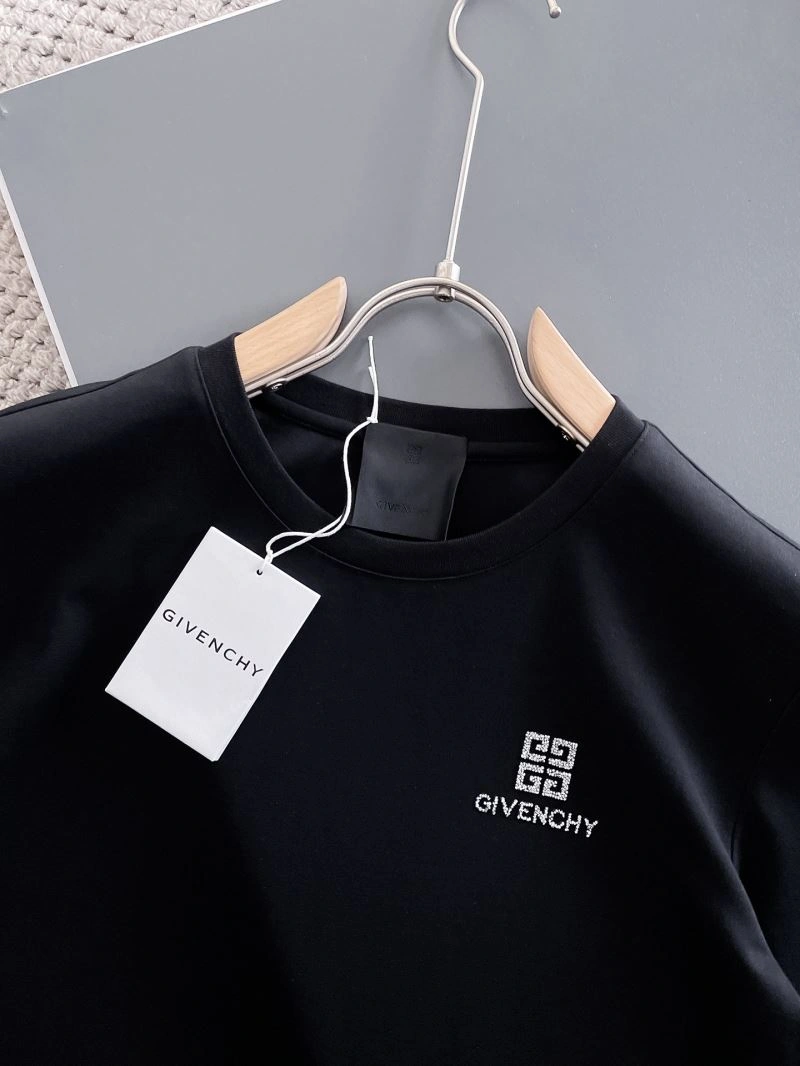 Soft Givenchy T-Shirts 123832
