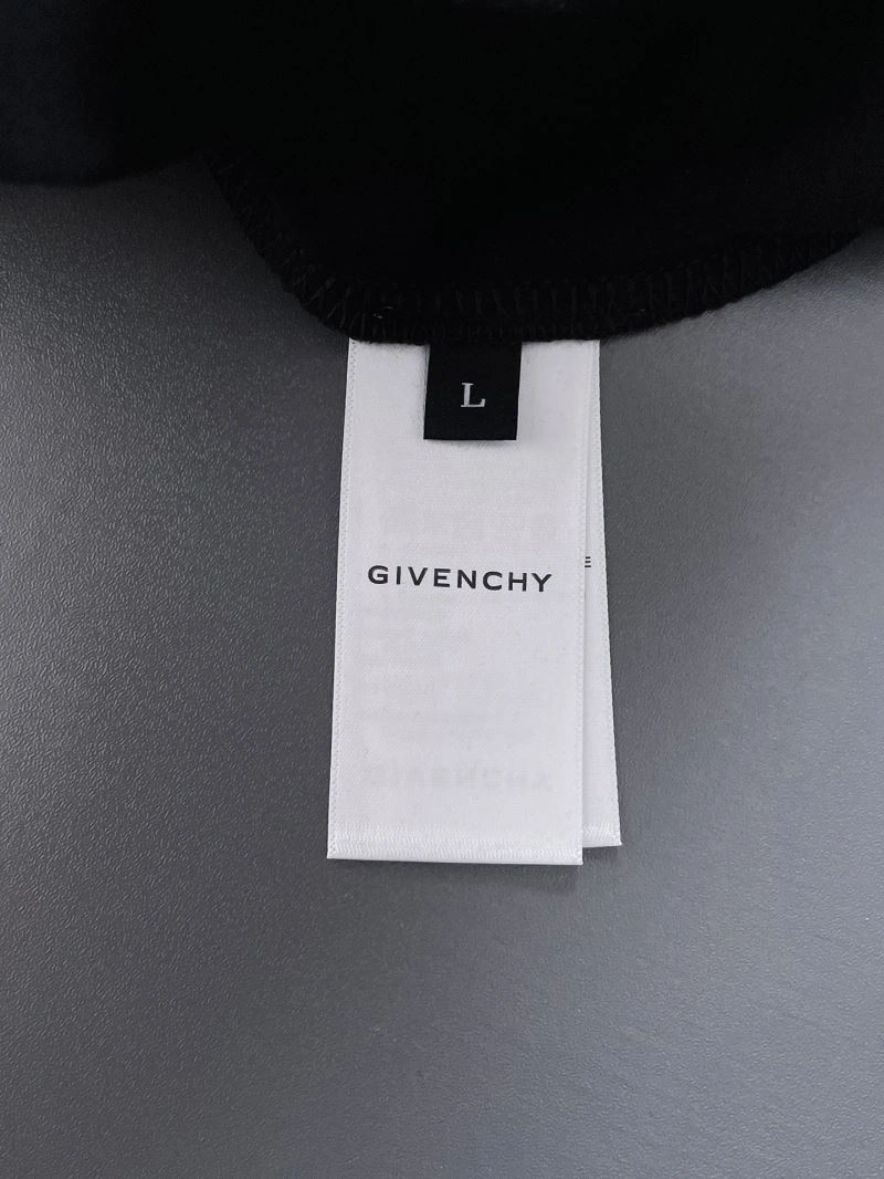 Contemporary Givenchy T-Shirts 123847