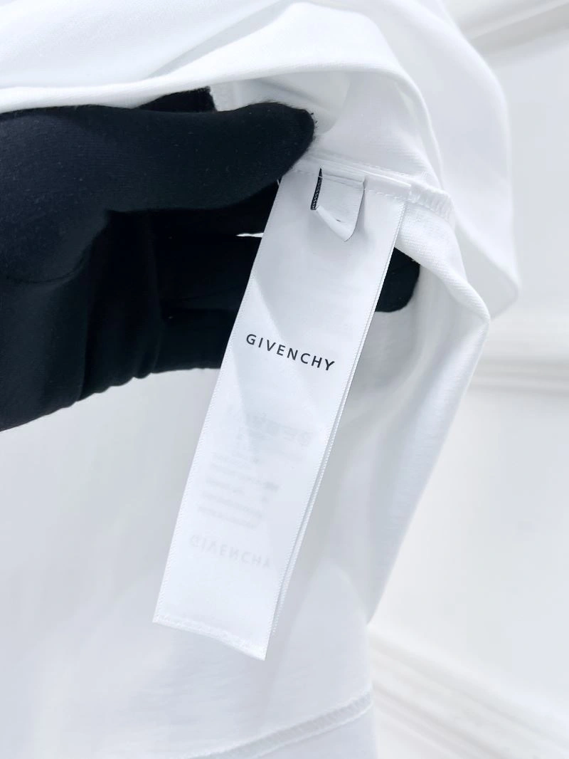 AllSeason Givenchy T-Shirts 123852
