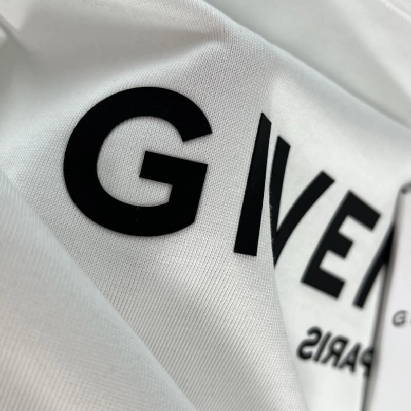 Givenchy T-Shirts FlexibleFit 123784