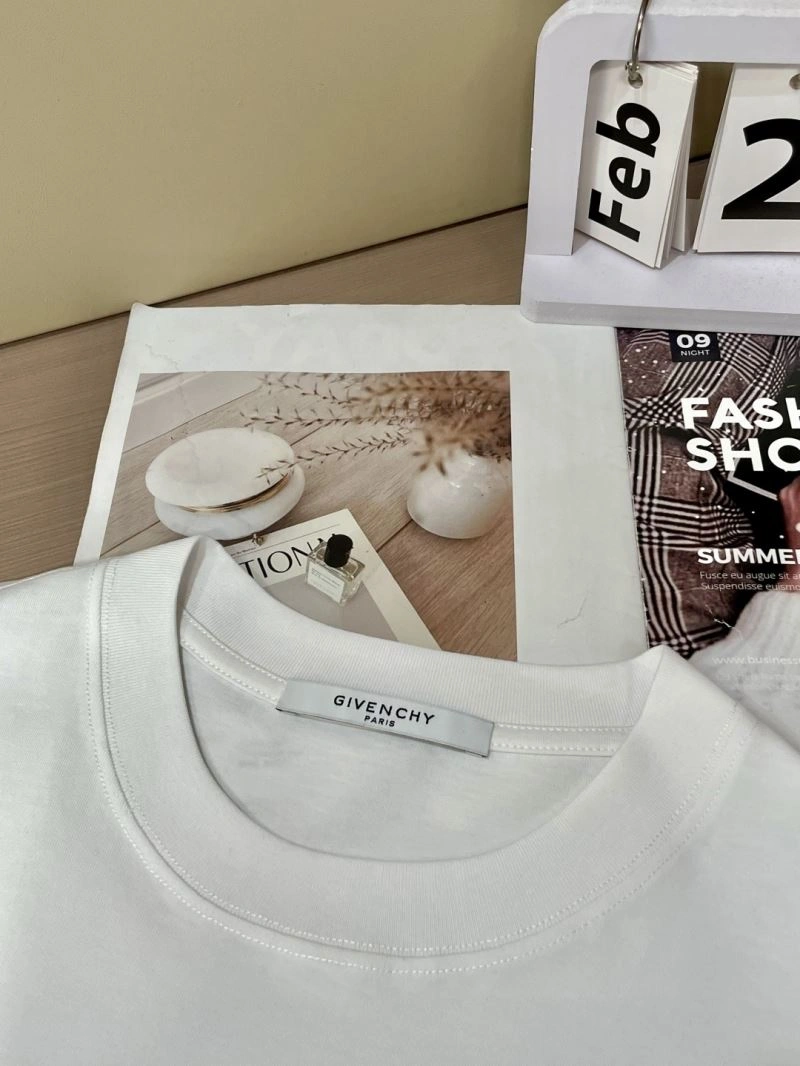 Givenchy T-Shirts Reliable 123808