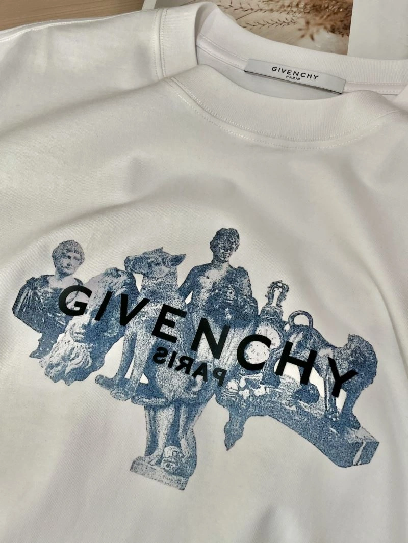 Givenchy T-Shirts Reliable 123808