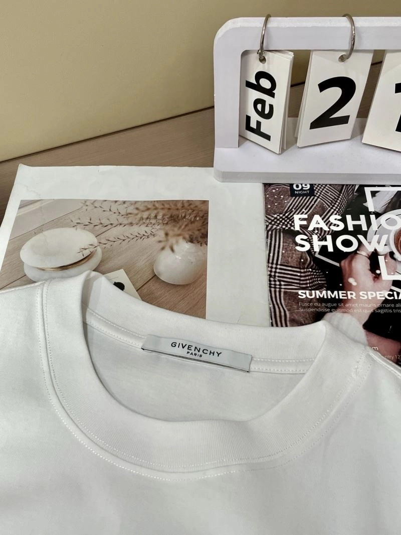 Givenchy T-Shirts Durable 123787