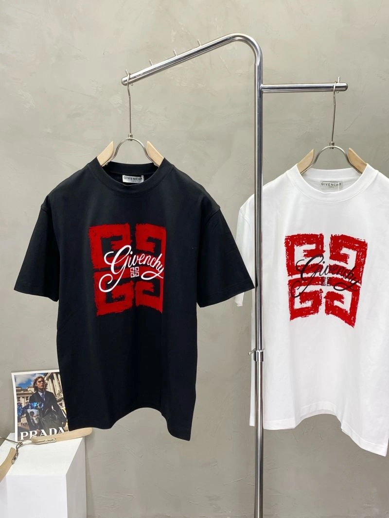 Unisex Givenchy T-Shirts 123810