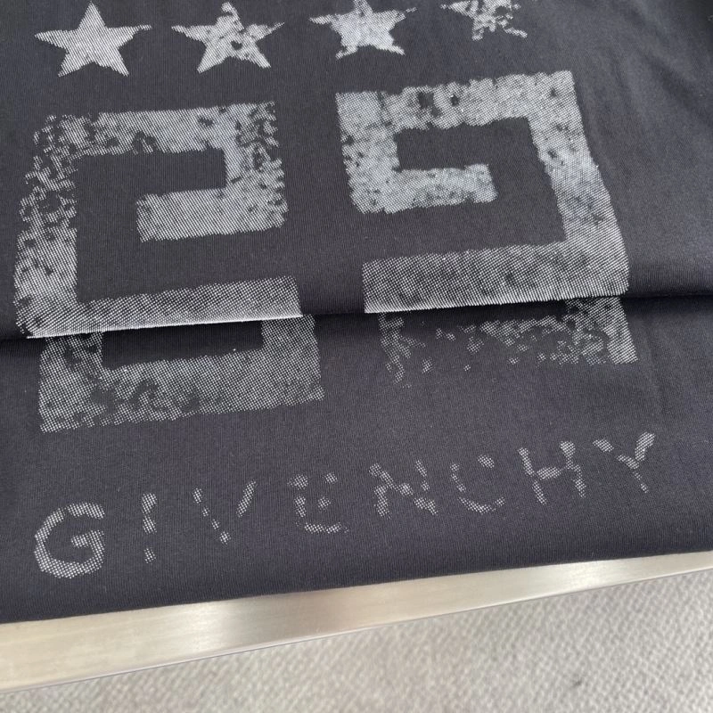 Givenchy T-Shirts Trendsetting 123791