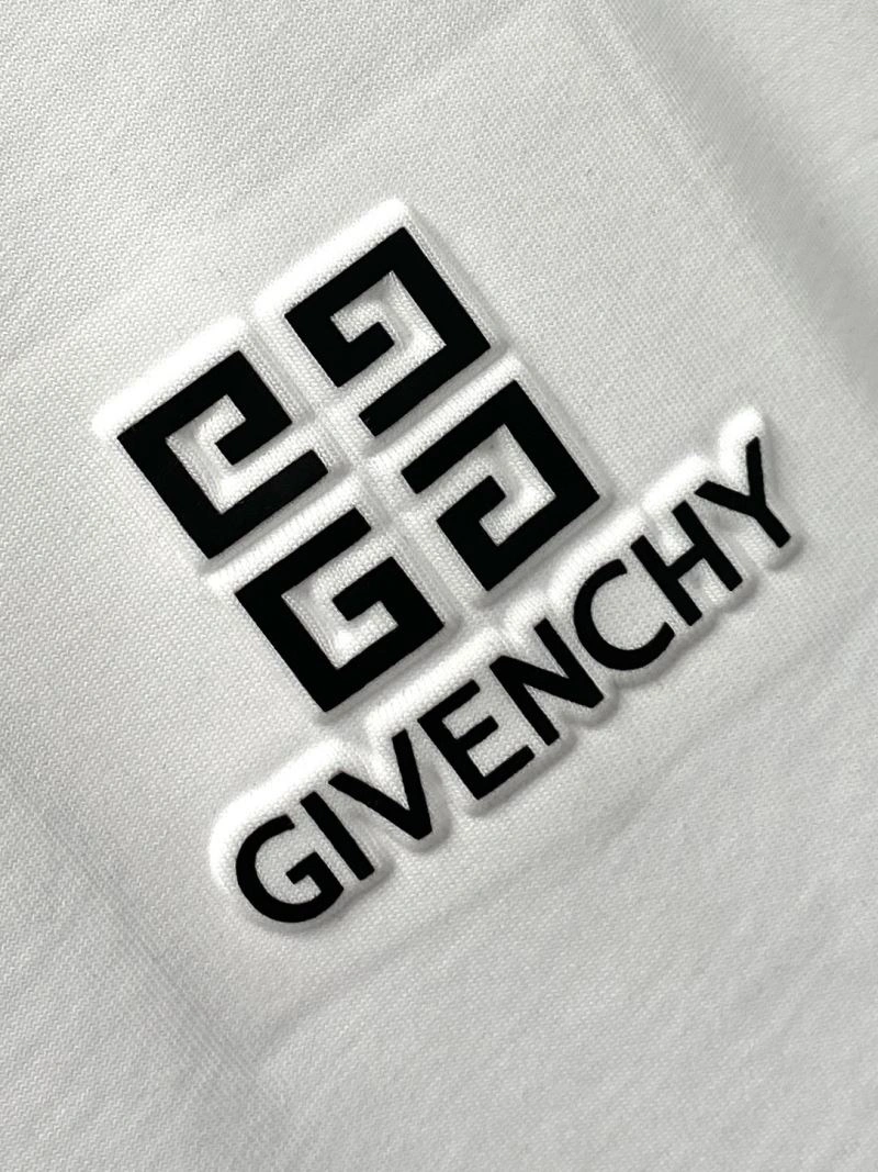 Givenchy T-Shirts Timeless 123768