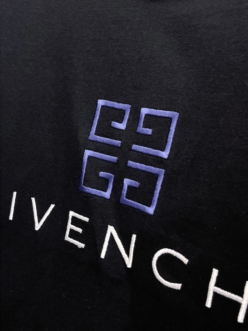 Sporty Givenchy T-Shirts 123744
