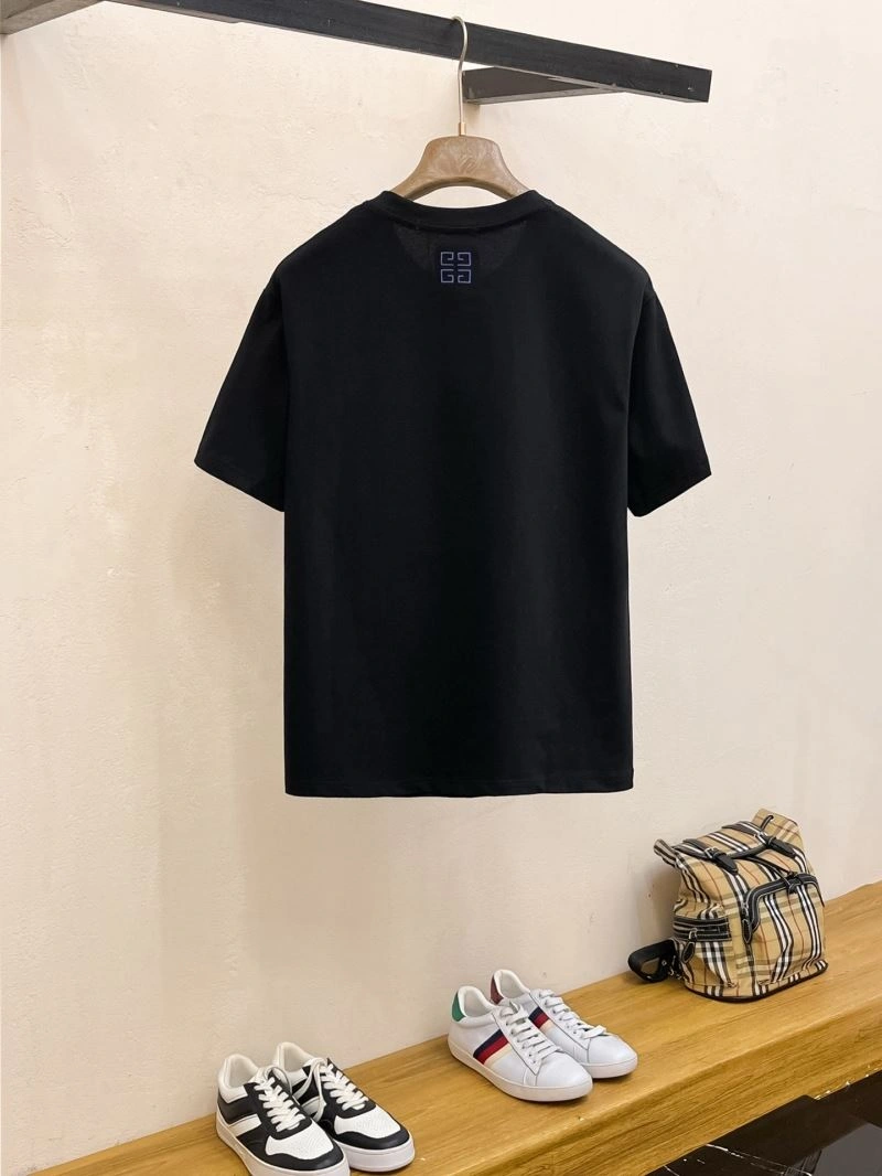 Sporty Givenchy T-Shirts 123744