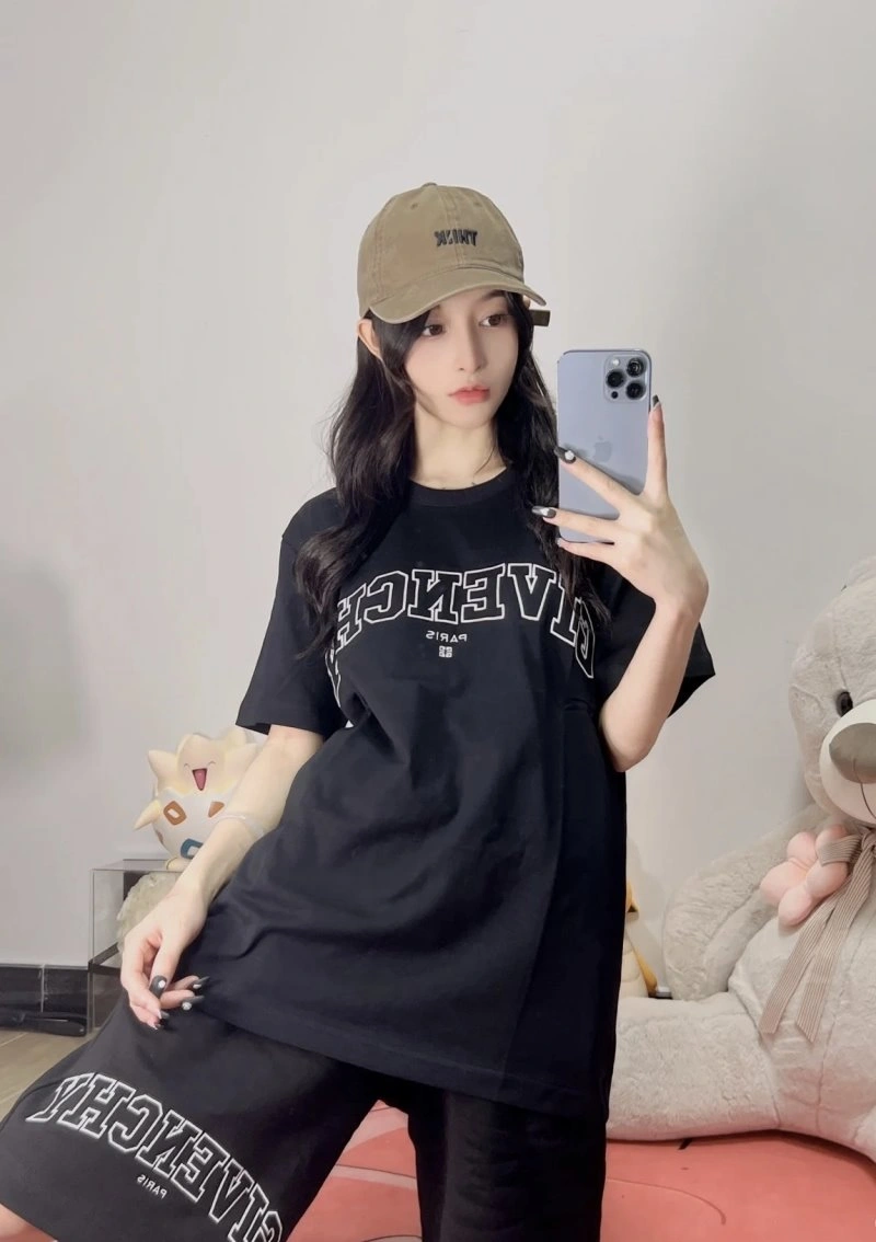 Givenchy T-Shirts Sophisticated 123517